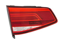 Aizmugurējais lukturis - 2TZ 011 890-071