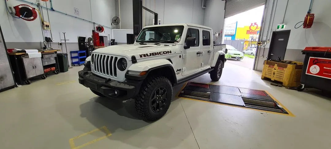 Pedders Standard Height Suspension Kit. Jeep Gladiator, JT, 2020 on - 803405