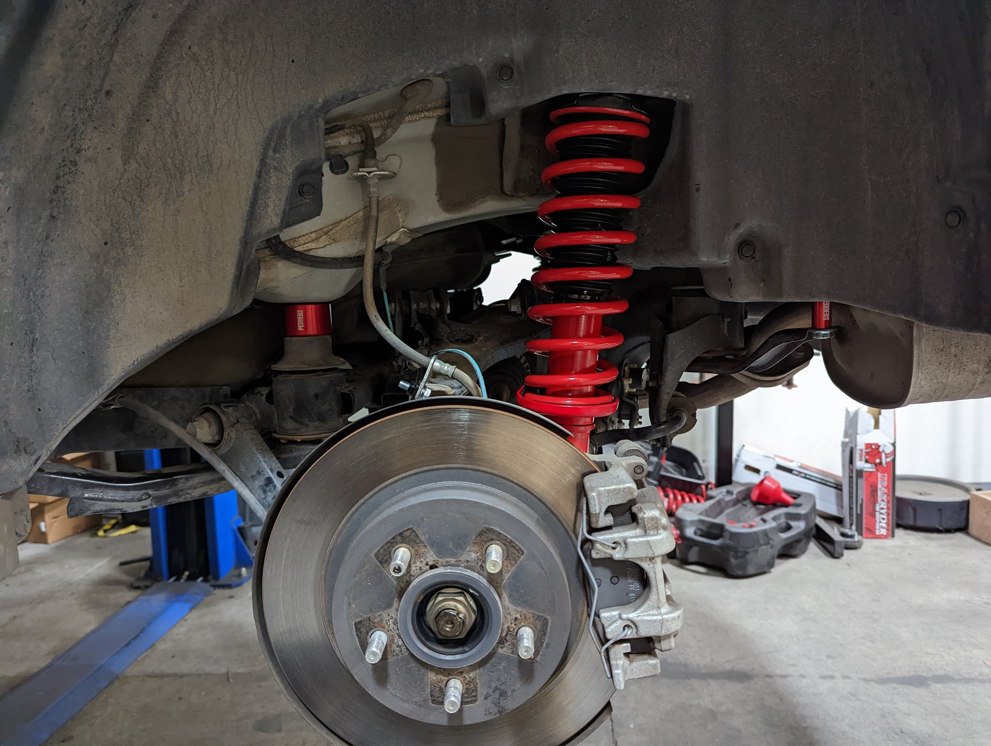 Pedders 2 inch Lift Kit. Subaru Outback. 6 Cylinder. BS models - 919141