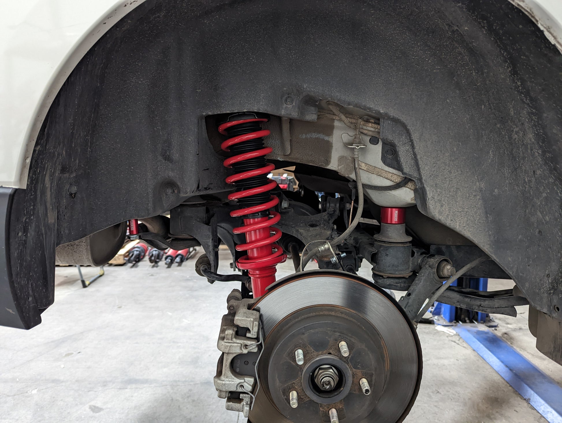Pedders 2 inch Lift Kit. Heavy Duty. Subaru Outback. 4 Cylinder. BS models - 919143