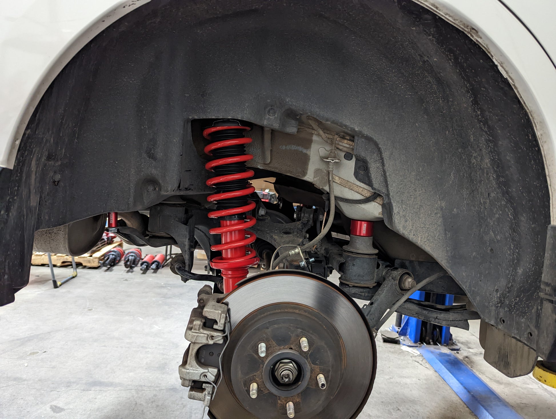 Pedders 2 inch Lift Kit. Heavy Duty. Subaru Outback. 4 Cylinder. BS models - 919143