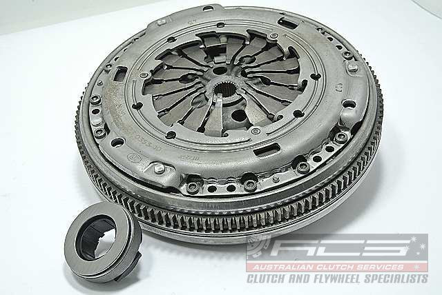 Kit Including Dual Mass Flywheel - KAU23508