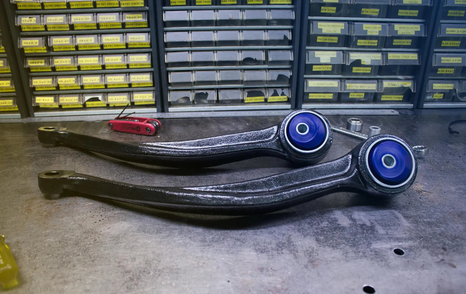 Control Arm Kit (80 duro/ShA) - TRC1014